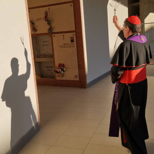 Cardinale Betori in visita Misericordia 2020